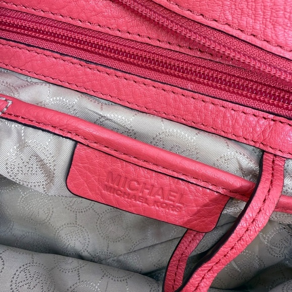 Michael Kors Bedford Tote – Coral Pebbled Leather - Picture 8 of 13